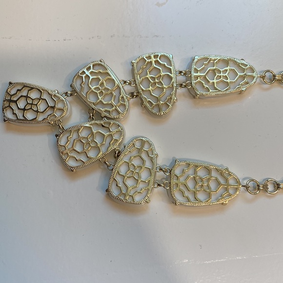 Kendra Scott white necklace - Picture 3 of 4